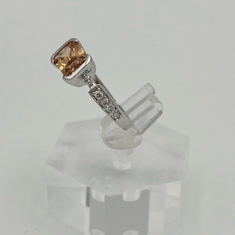 Elegant 925 Sterling Silver Ring Champagne Radiant Cut Stone Sparkling CZ Size 6 - Picture 3 of 4
